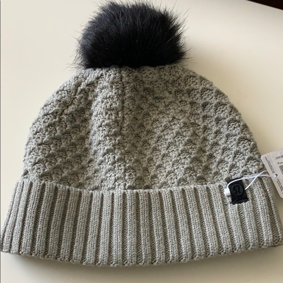 Lululemon Pom To Play Beanie Nwt 